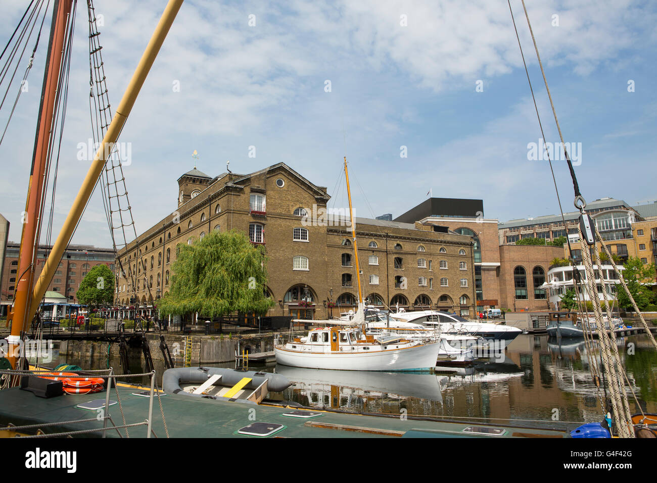St katherines dock hires stock photography and images Alamy