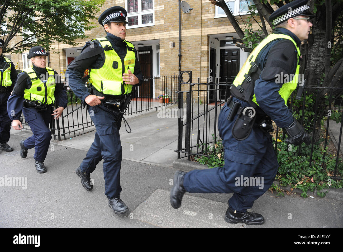Police Hackney Police Officers raid a property in Clarence Road, Hackney, for ...