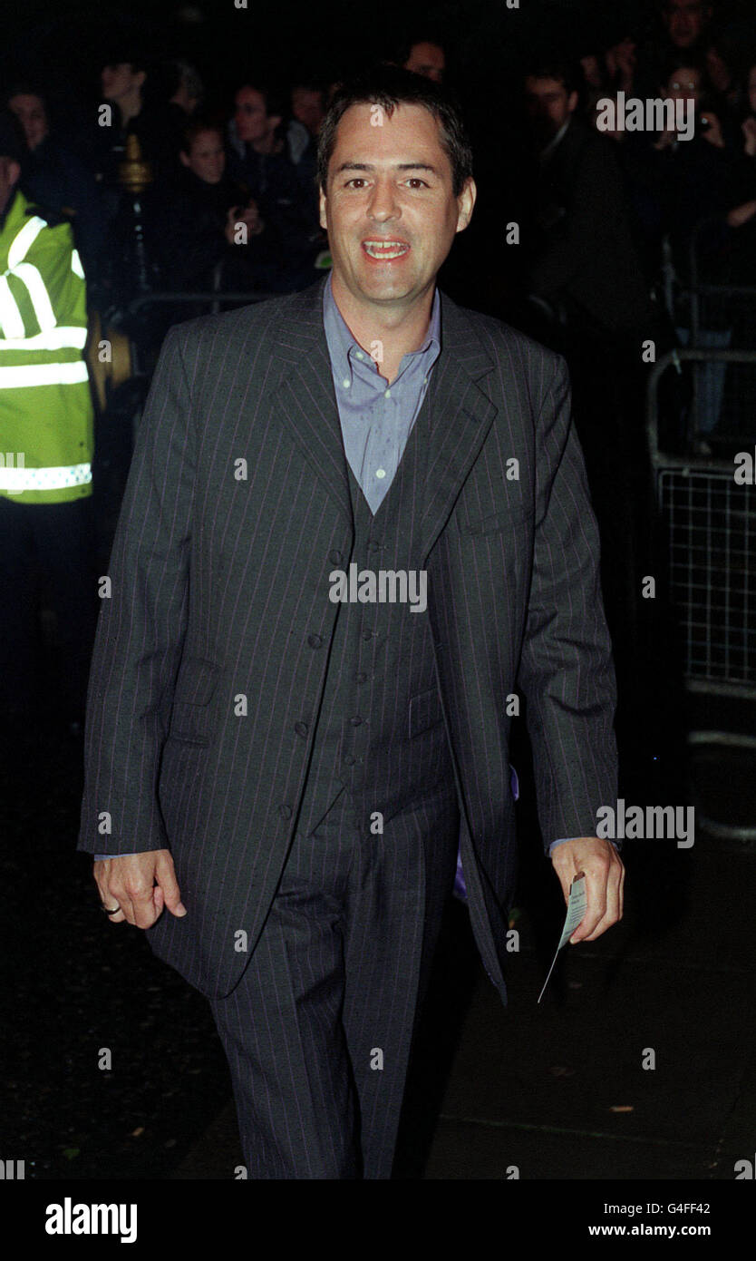PA NEWS 27/10/98 ACTOR NEIL MORRISSEY, ONE OF THE STARS OF THE TELEVISION PROGRAMME 'MEN BEHAVING BADLY', ARRIVES AT THE ROYAL ALBERT HALL IN LONDON FOR THE NATIONAL TELEVISION AWARDS. Stock Photo