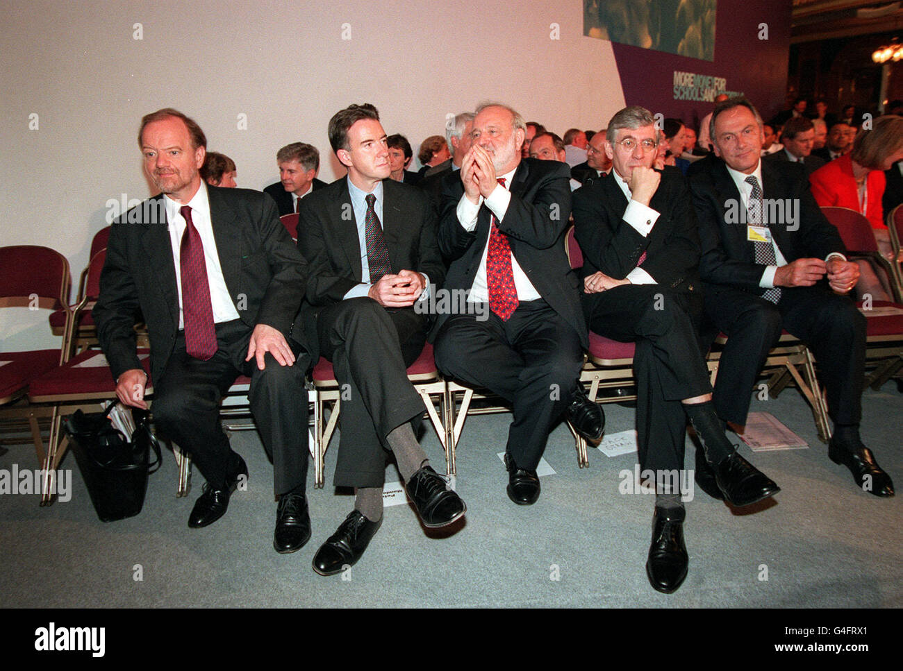 PA News 29/9/98 Members of Tony Blair's Cabinet (L-R) Robin Cook, Peter Mandelson, Frank Dobson, Jack Straw and Jack Cunningham sit with delegates during the Labour Party conference in Blackpool. Stock Photo