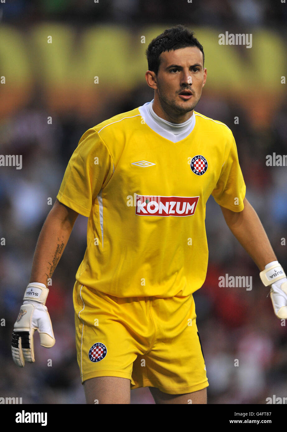 Soccer - UEFA Europa League - Third Qualifying Round - First Leg - Stoke City v Hajduk Split - Britannia Stadium. Hajduk Split goalkeeper Danijel Subasic Stock Photo