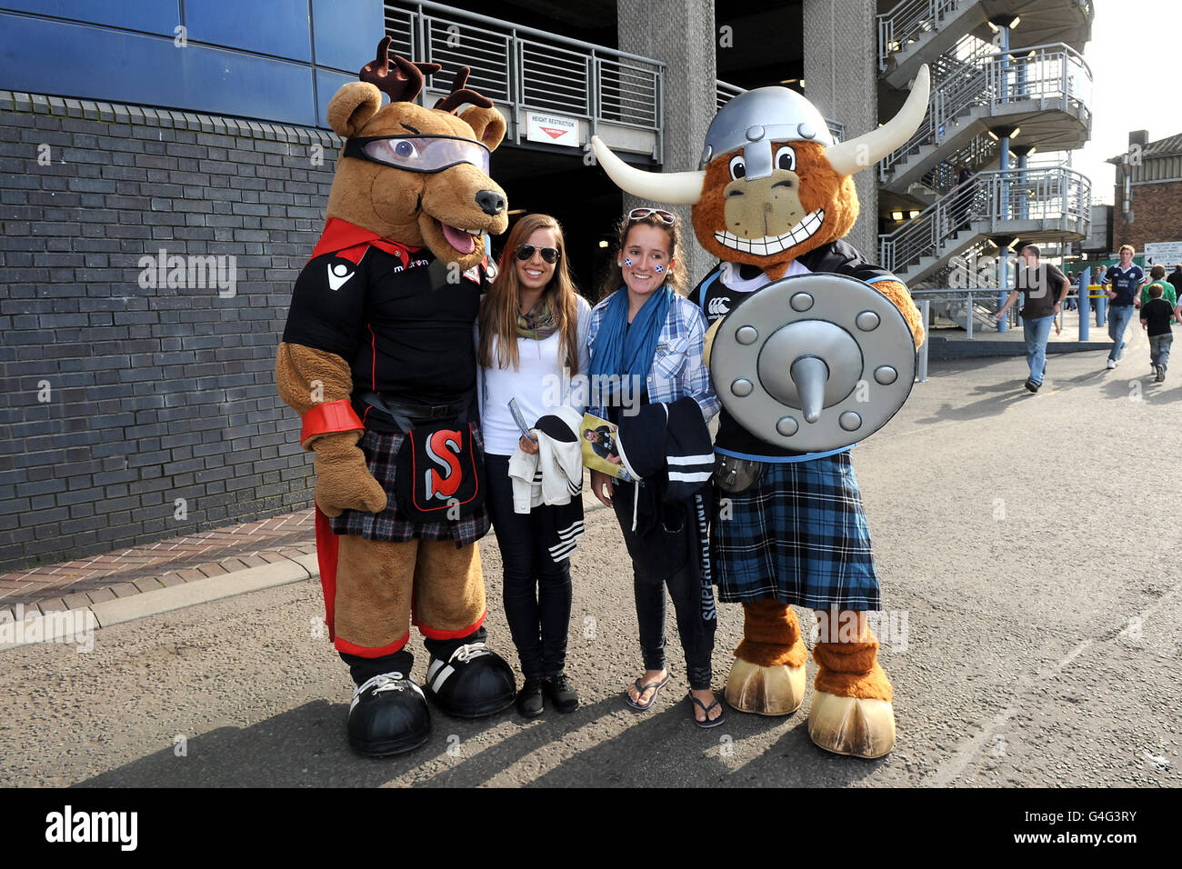 scotland-mascots-prior-to-kick-off-hi-res-stock-photography-and-images