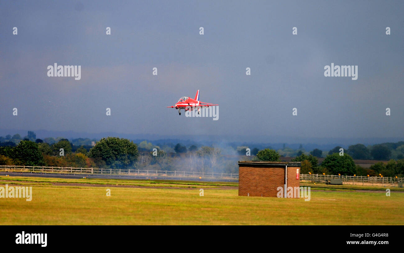 Red plane hi-res stock photography and images - Alamy
