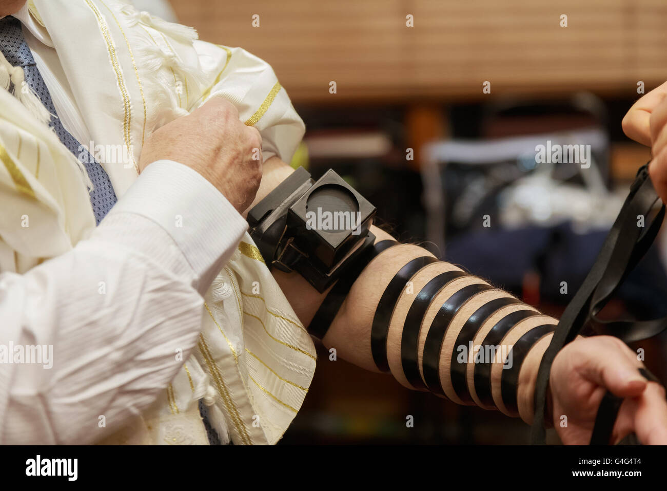 jewish-morning-prayer-stock-photo-alamy