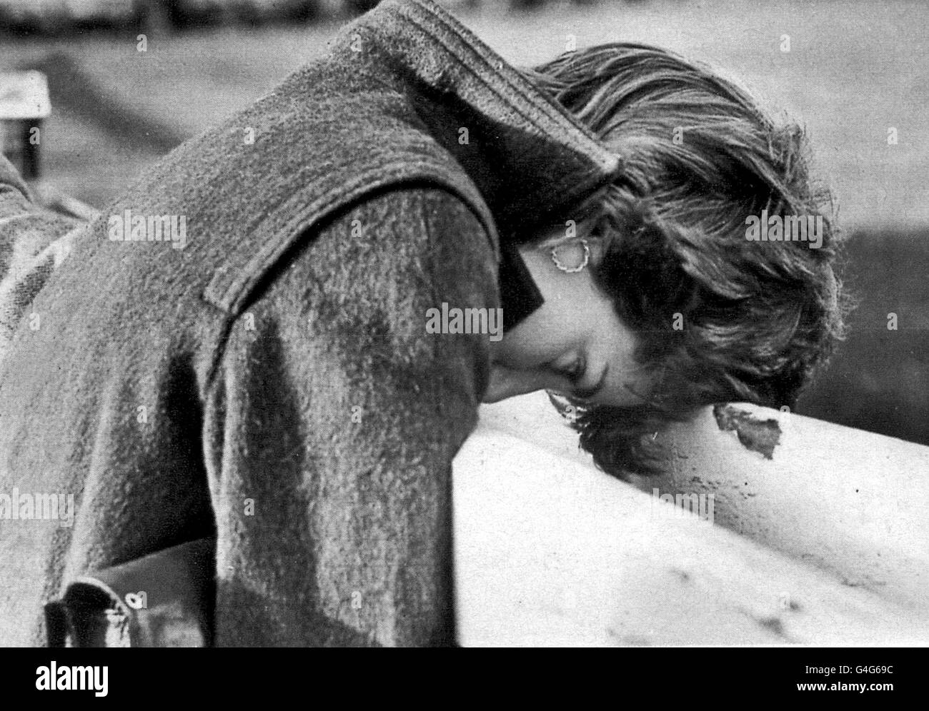 LADY DIANA SPENCER AT LUDLOW RACECOURSE TO WATCH THE PRINCE OF WALES FINISH SECOND ON HIS EX-IRISH GELDING ALLIBAR IN THE CLUB AMATEUR RIDERS HANDICAP STEEPLECHASE. Stock Photo