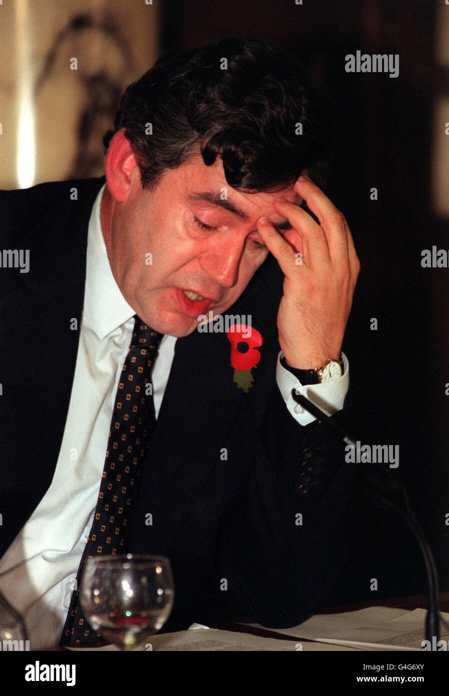 CHANCELLOR GORDON BROWN AT THE TREASURY IN LONDON WHERE HE JOINED THE GOVERNOR OF THE BANK OF ENGLAND TO ANNOUNCE A DEAL BY THE WORLD'S SEVEN RICHEST COUNTRIES (G7) TO ESTABLISH WHAT THE CHANCELLOR SAID WOULD BE A NEW FINANCIAL ARCHITECTURE FOR THE 21ST CENTURY ECONOMY. Stock Photo