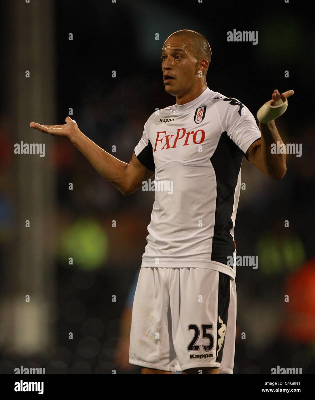 Soccer - UEFA Europa League - Play Offs - First Leg - Fulham v Dnipro - Craven Cottage Stock Photo