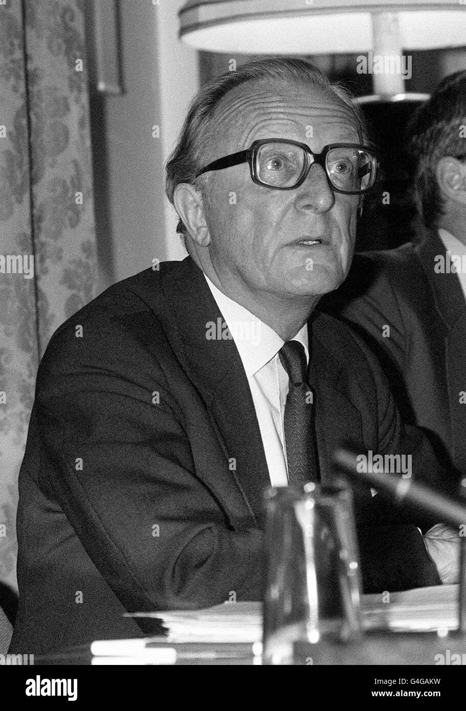 Falklands War - Press Conference - Lord Carrington - London Stock Photo