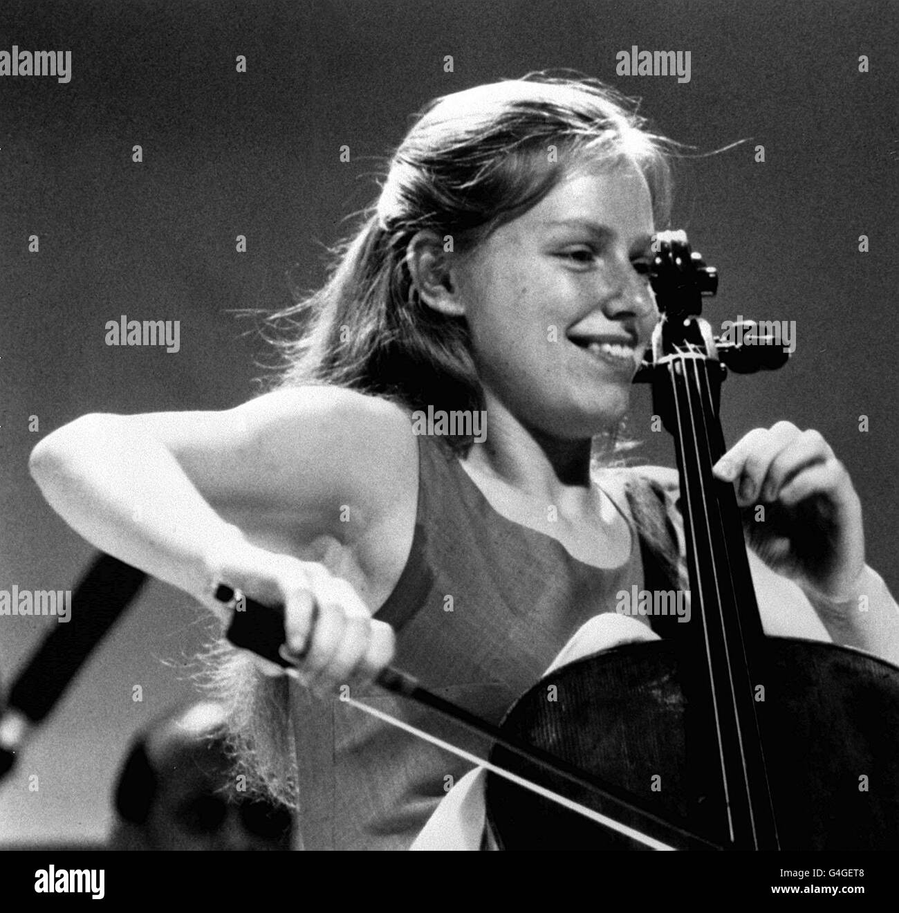PA NEWS PHOTO MAY 1989 A LIBRARY FILE PICTURE OF JACQUELINE DU PRE Stock Photo