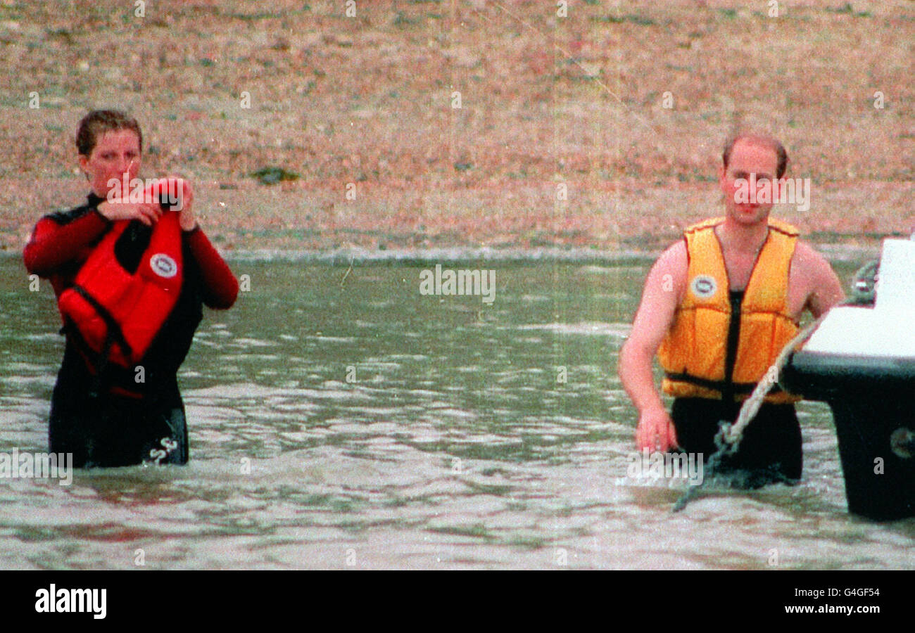 PA NEWS PHOTO 31/7/94 Prince Edward's and his girlfriend Sophie Rhys-Jones in the water at Cowes where the couple went windsurfing. Stock Photo