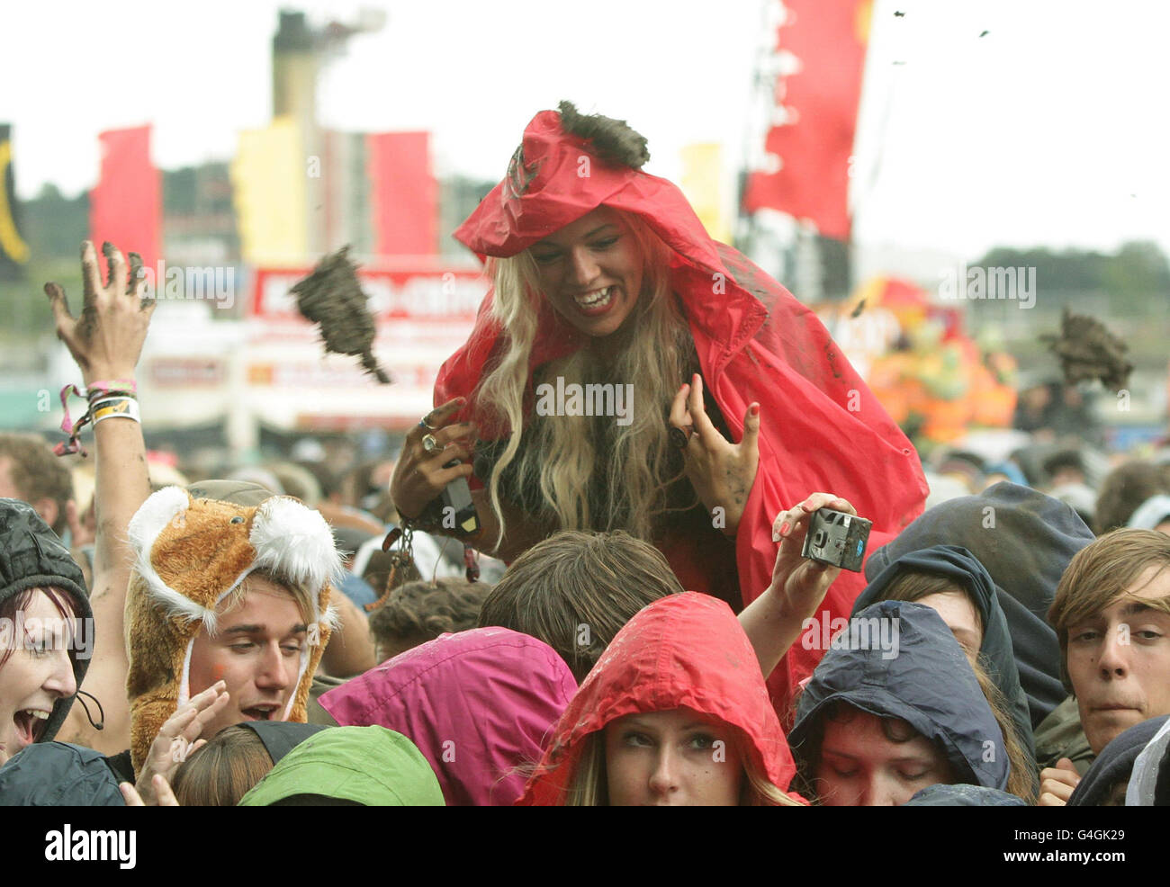 Bring me the horizon reading festival hi-res stock photography and ...
