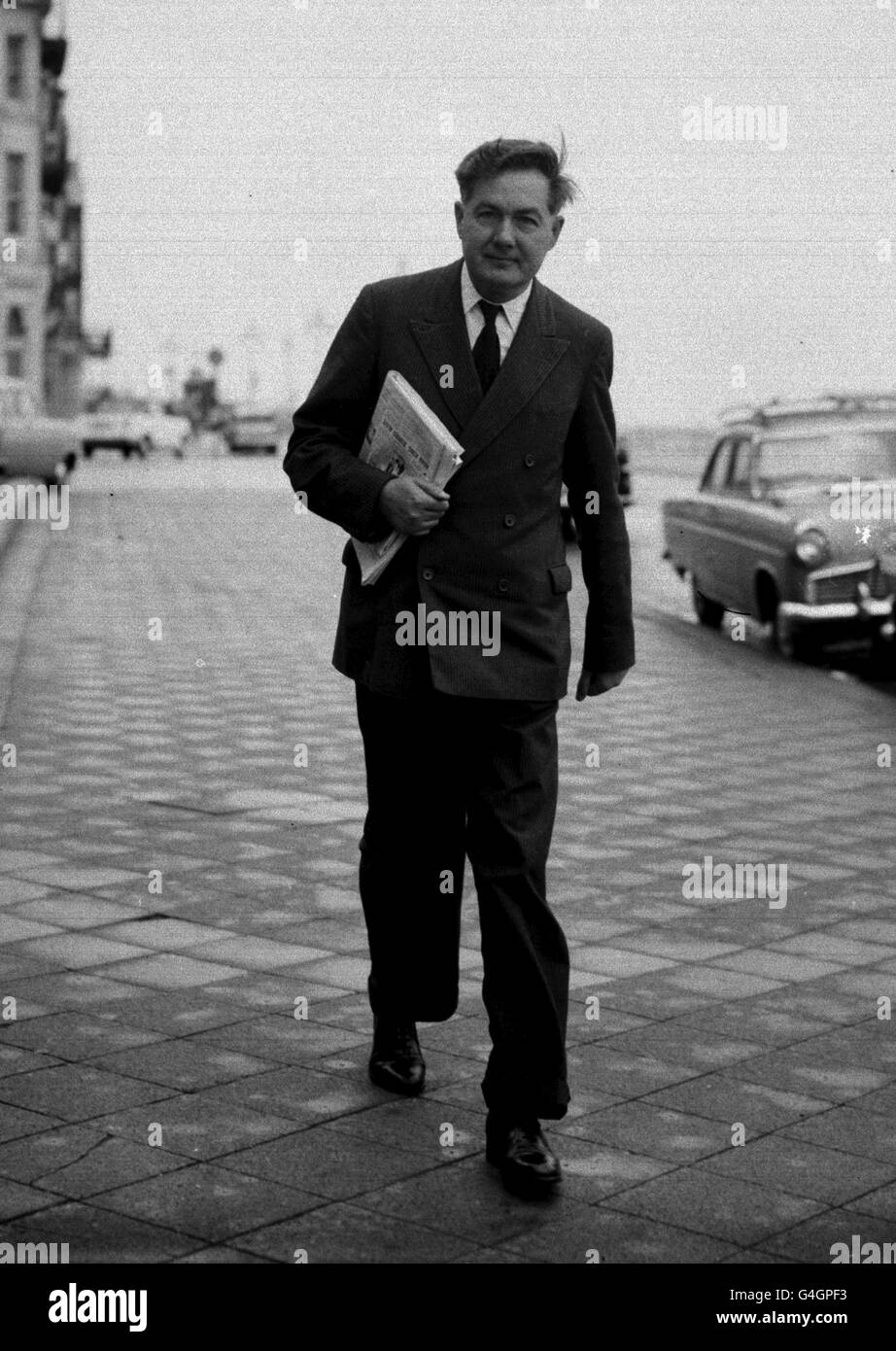 PA NEWS PHOTO 28/9/62 JAMES CALLAGHAN IN BRIGHTON TO ATTEND A MEETING OF THE LABOUR PARTY NATIONAL EXECUTIVE TO DISCUSS THE PARTY'S ATTITUDE TO THE COMMON MARKET Stock Photo