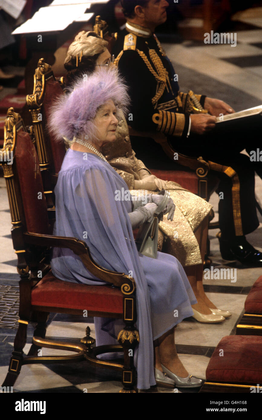 Queen mother 80th birthday hires stock photography and images Alamy