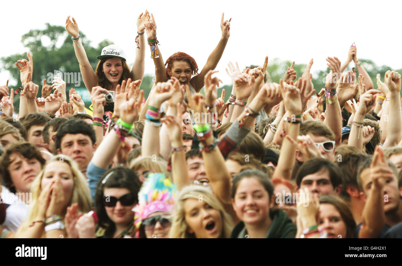 The crowd as two door cinema club hi-res stock photography and images ...