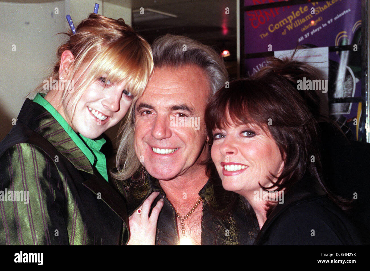 PA NEWS 30/11/98 NIGHTCLUB OWNER PETER STRINGFELLOW WITH ACTRESS VICKY MICHELLE (RIGHT) DURING A WILLIAM HUNT WINTER COLLECTION FASHION SHOW AT THE CRITERION THEATRE IN LONDON. Stock Photo