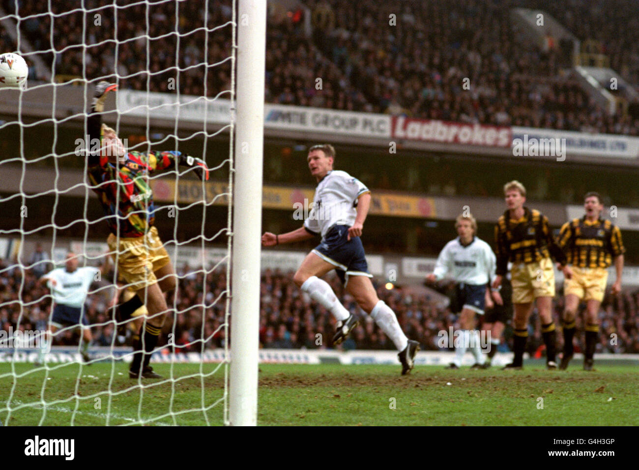 Soccer - FA Cup - Third Round - Tottenham Hotspur v Altrincham Stock Photo  - Alamy