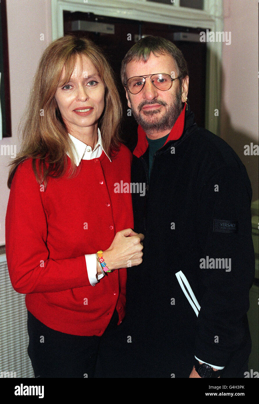 former-beatle-ringo-starr-and-his-wife-barbara-bach-during-a-visit-G4H3PK.jpg