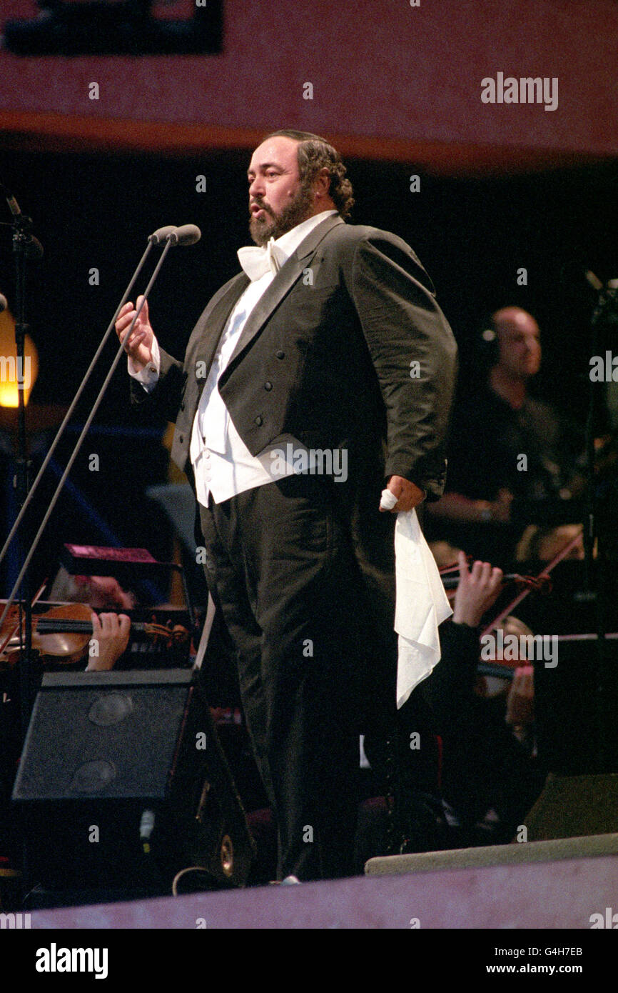 Italian opera singer Luciano Pavarotti during his open air concert in Hyde Park. Stock Photo