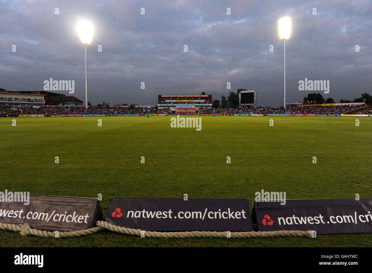 Floodlights at old trafford hires stock photography and images Alamy
