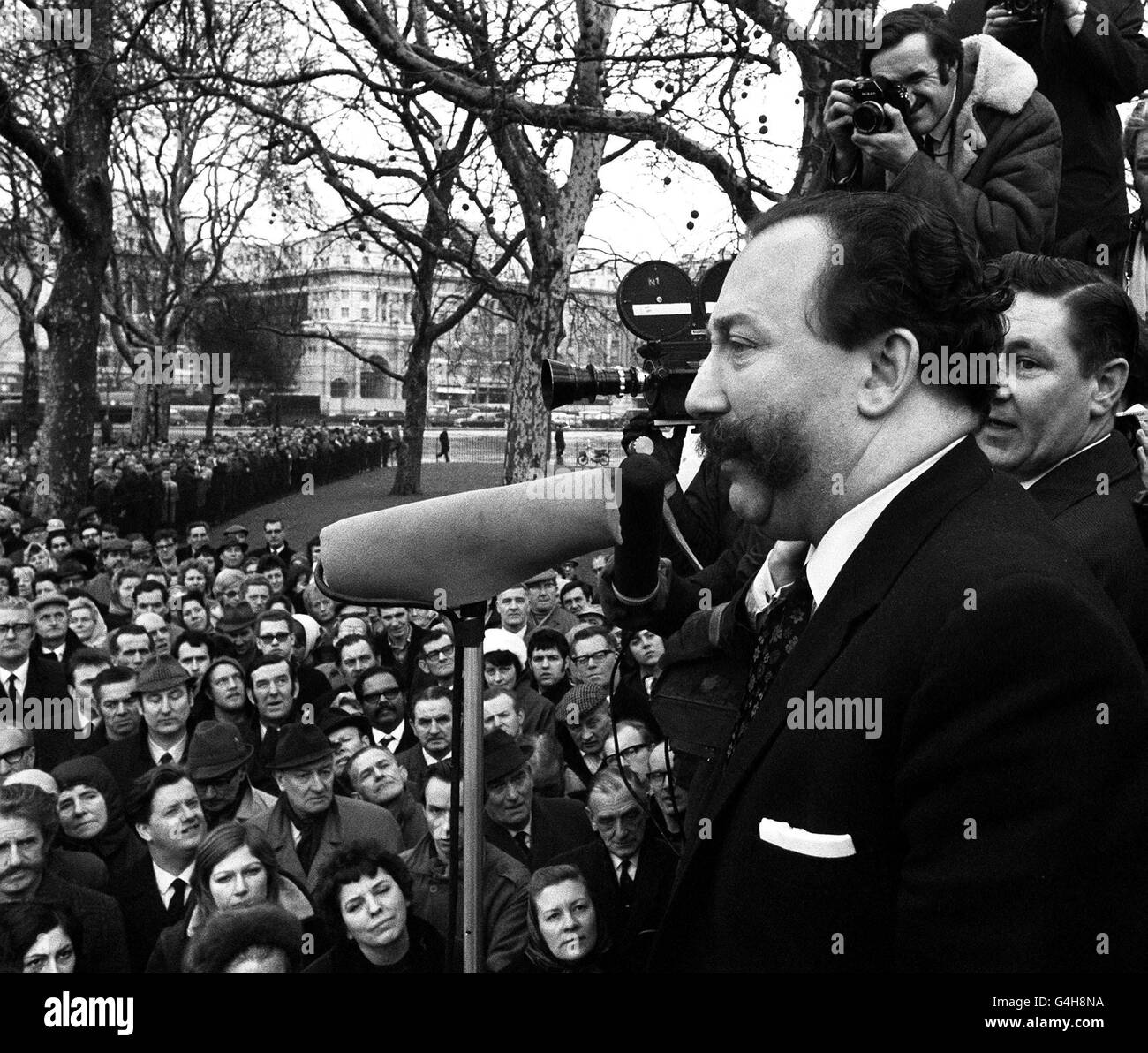 Mr Tom Jackson, the General Secretary of the Union of Post Office Workers, addresses striking London postal workers at an open-air meeting held at Speakers' Corner in Hyde Park, London. *060603*Tom Jackson, the former General Secretary of the Union of Post Office Workers, addresses striking London postal workers at an open-air meeting held at Speakers' Corner in Hyde Park, London. It was announced, Friday June 6, 2003, that the union leader, famed for his handlebar moustache, died today aged 78 following a stroke. Stock Photo