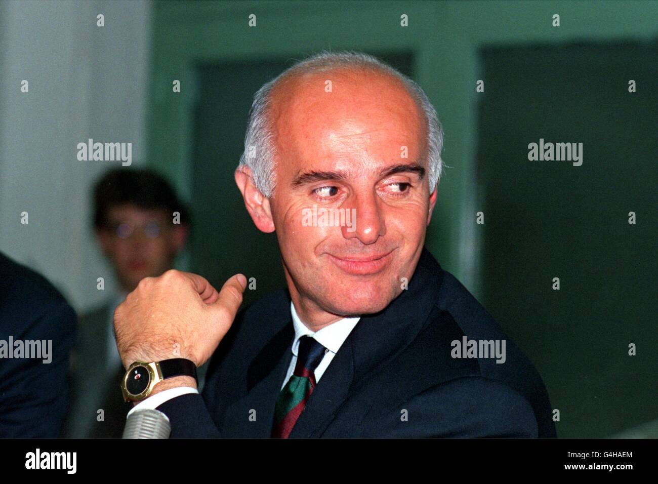 Benfica v a c milan milans manager arrigo sacchi hires stock photography and images Alamy