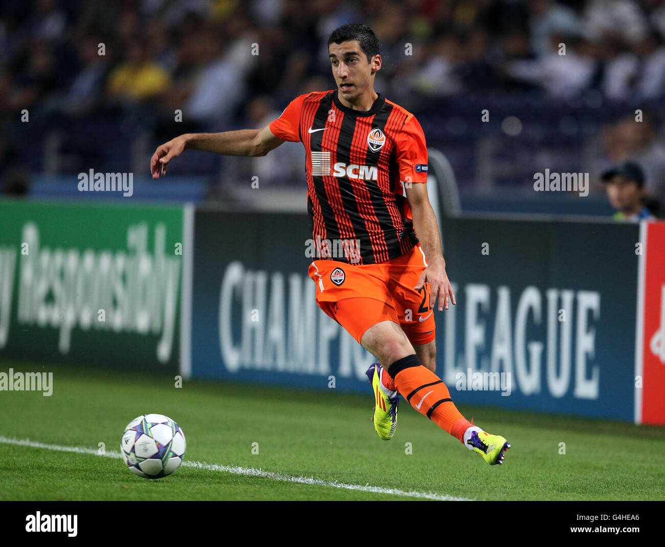 Soccer - UEFA Champions League - Quarter Final - First Leg - Barcelona v  Shakhtar Donestk - Nou Camp. Henrik Mkhitaryan, Shakhtar Donetsk Stock  Photo - Alamy