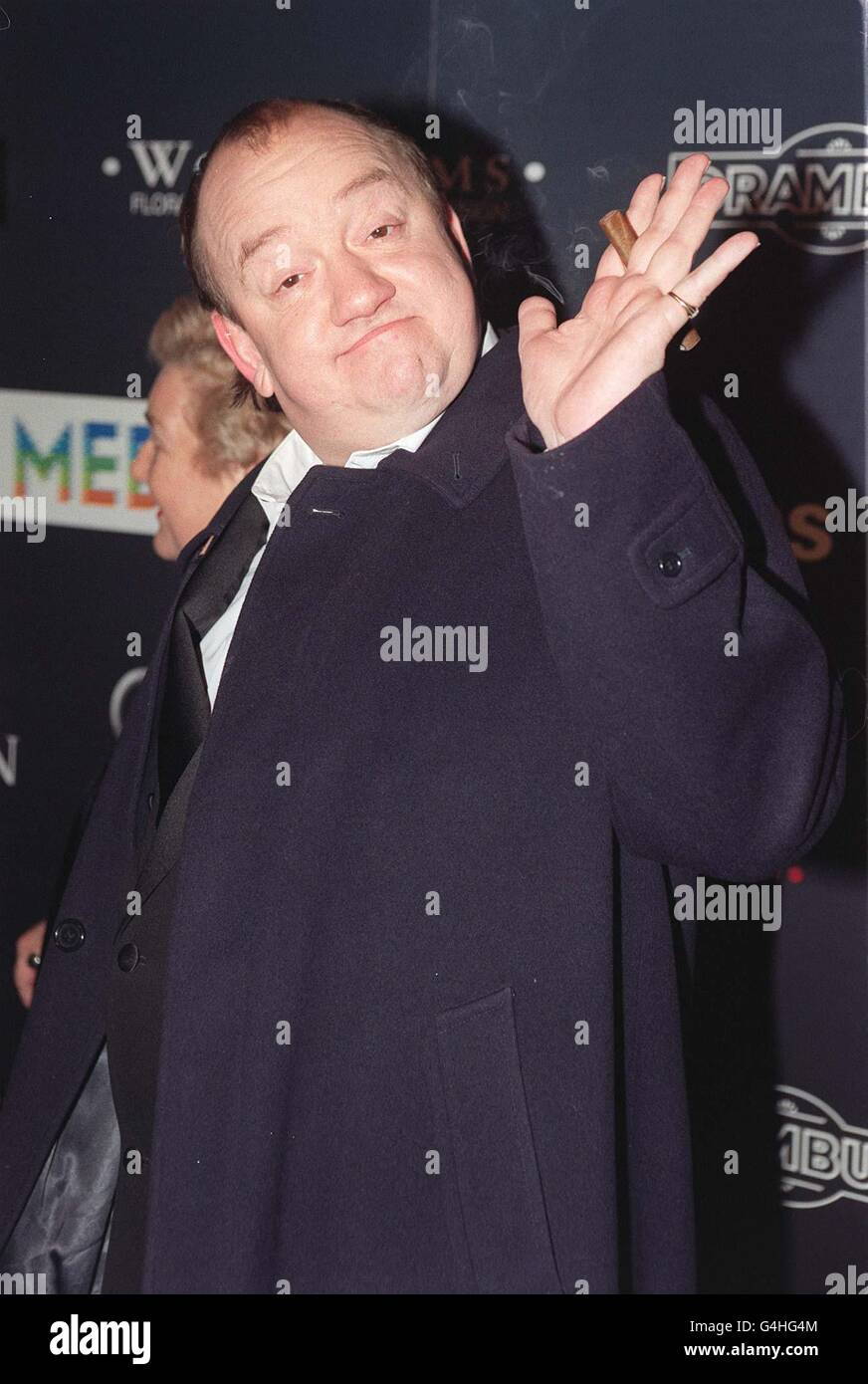 Actor/director Mel Smith, at the 1998 European Film Awards presentation ceremony, which he hosted tonight (Friday) with French actress and model Carole Bouquet. See PA story SHOWBIZ Film. Photo by Neil Munns/PA Stock Photo