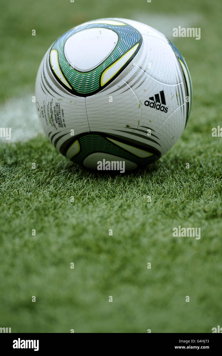 Adidas match ball speedcell hi-res stock photography and images - Alamy