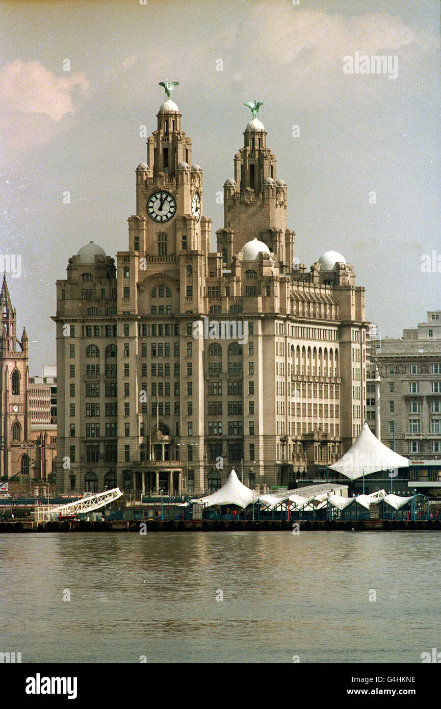 PA NEWS PHOTO 7/9/93 A LIBRARY PHOTO OF THE LIVER BUILDING IN LIVERPOOL. PA NEWS PHOTO 7/9/93 A LIBRARY PHOTO OF THE LIVER BUILDING IN LIVERPOOL Stock Photo