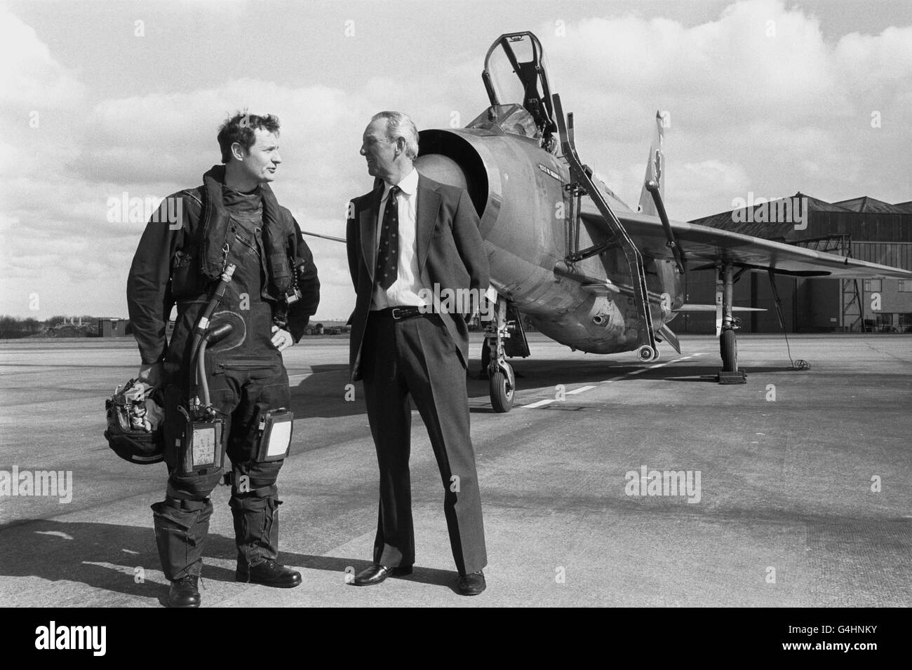 Eleven Squadron Wing Commander Jake Jarron (left) relaxes after flying his English Electric Lightning jet fighter at RAF Binbrook for the last time, as the aircraft have been withdrawn from service.With him is Air Vice Marshall John Howe who is the Commander of 74 'The Tigers' Squadron. Stock Photo