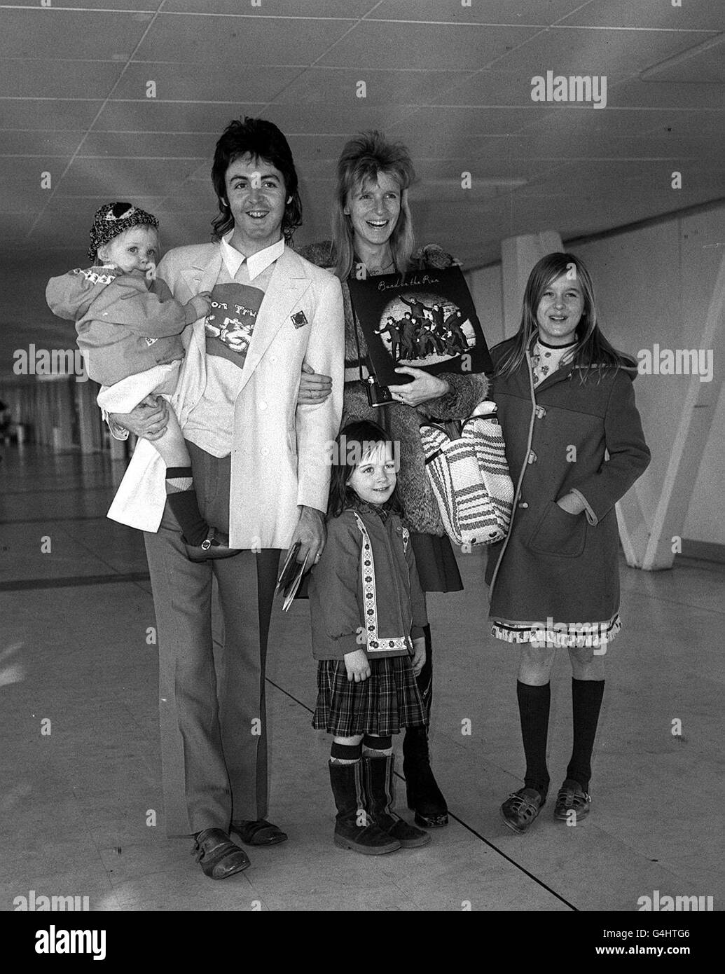 Paul & Linda McCartney  Paul and linda mccartney, Linda mccartney