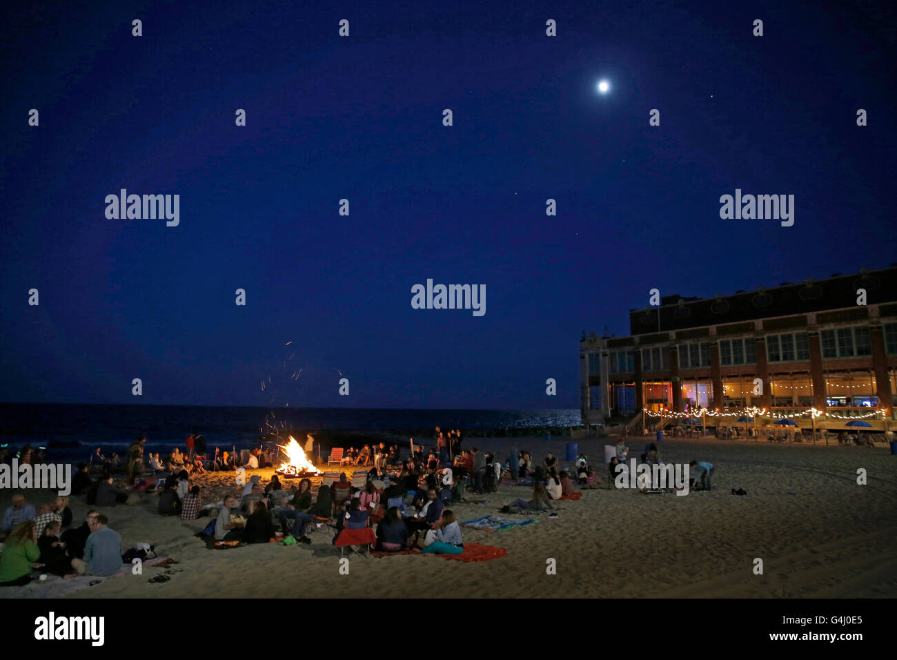 Bonfire on the beach hires stock photography and images Alamy