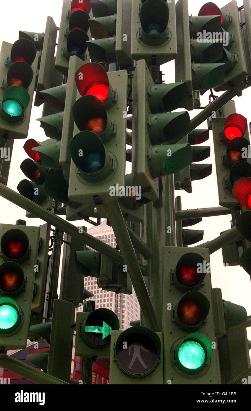 A sculpture created by Anglo-French artist Pierre Vivant in East London. Made from 75 sets of specially-manufactured traffic lights finished in green, it is the result of an international competition organised by the Public Arts Commissions Agency. Stock Photo