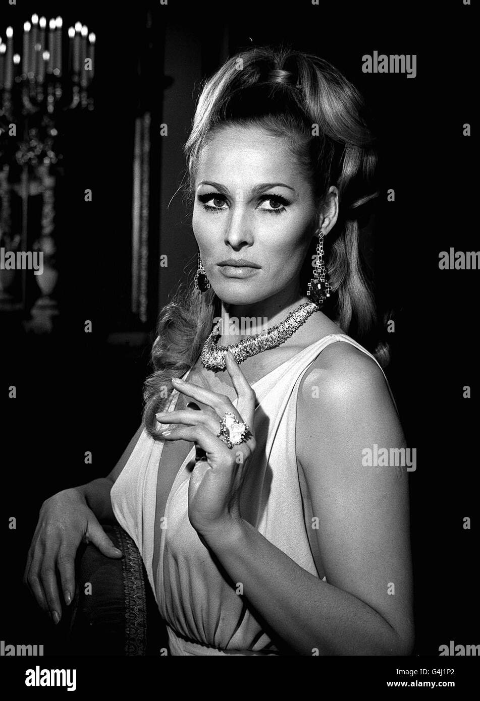 Ursula andress pics