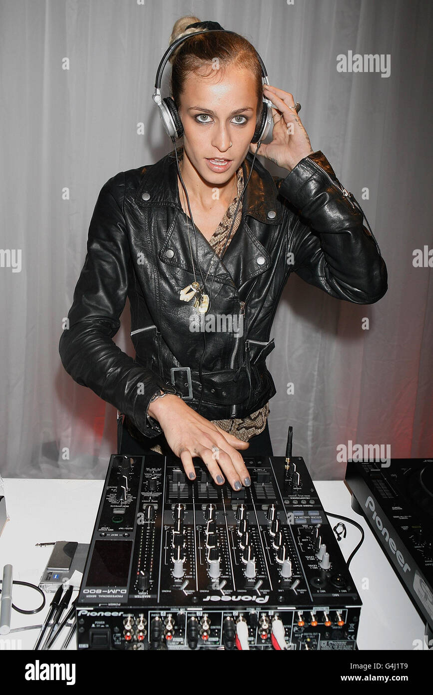 Esprit RCA Collection Launch - London. Alice Dellal DJ's at the Espirit RCA Collection Launch at Esprit in London. Stock Photo