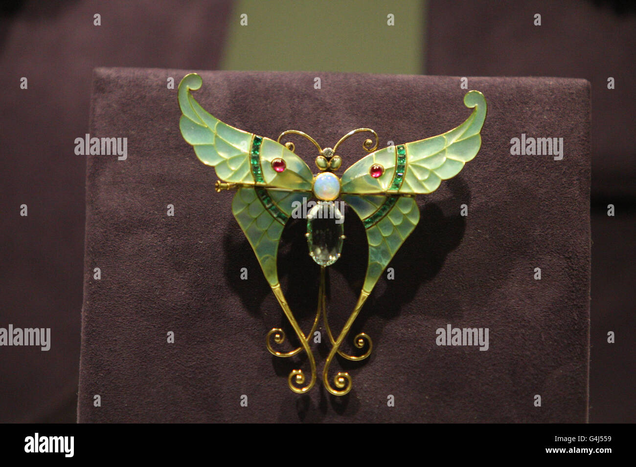 The Crown Jewels of Hollywood auction Stock Photo Alamy