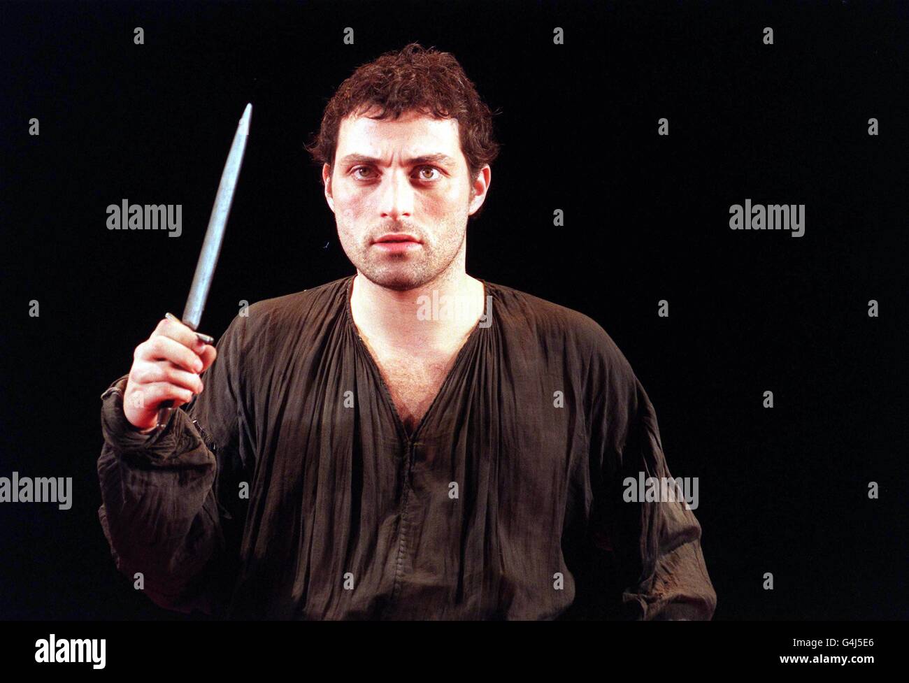 Macbeth play knife hi-res stock photography and images - Alamy