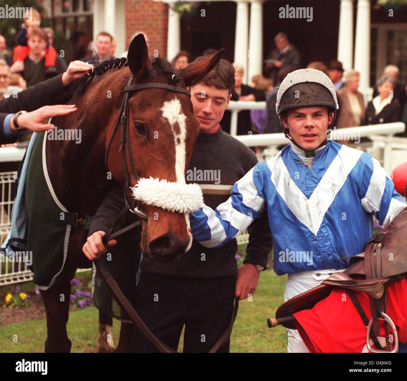 Jockey adrian maguire r hi-res stock photography and images - Alamy
