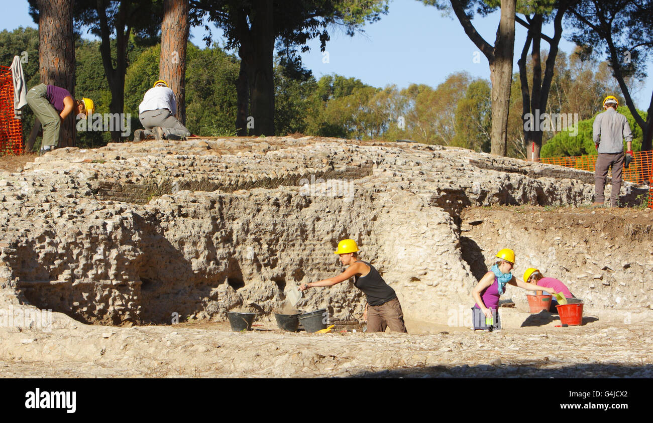 Archaeologists from the University of Southampton and the British School at Rome, work at Portus, the ancient port of Rome in Italy, where they have discovered a large building that was used for ship building. Stock Photo
