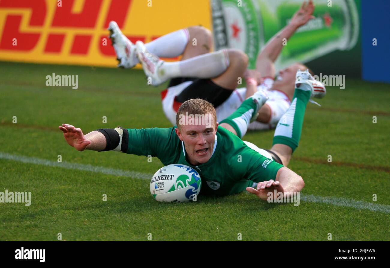 Rugby Union - IRB Rugby World Cup 2011 - Pool C - Ireland v Russia - Rotorua International Stadium. Ireland's Keith Earls dives in to score a try Stock Photo