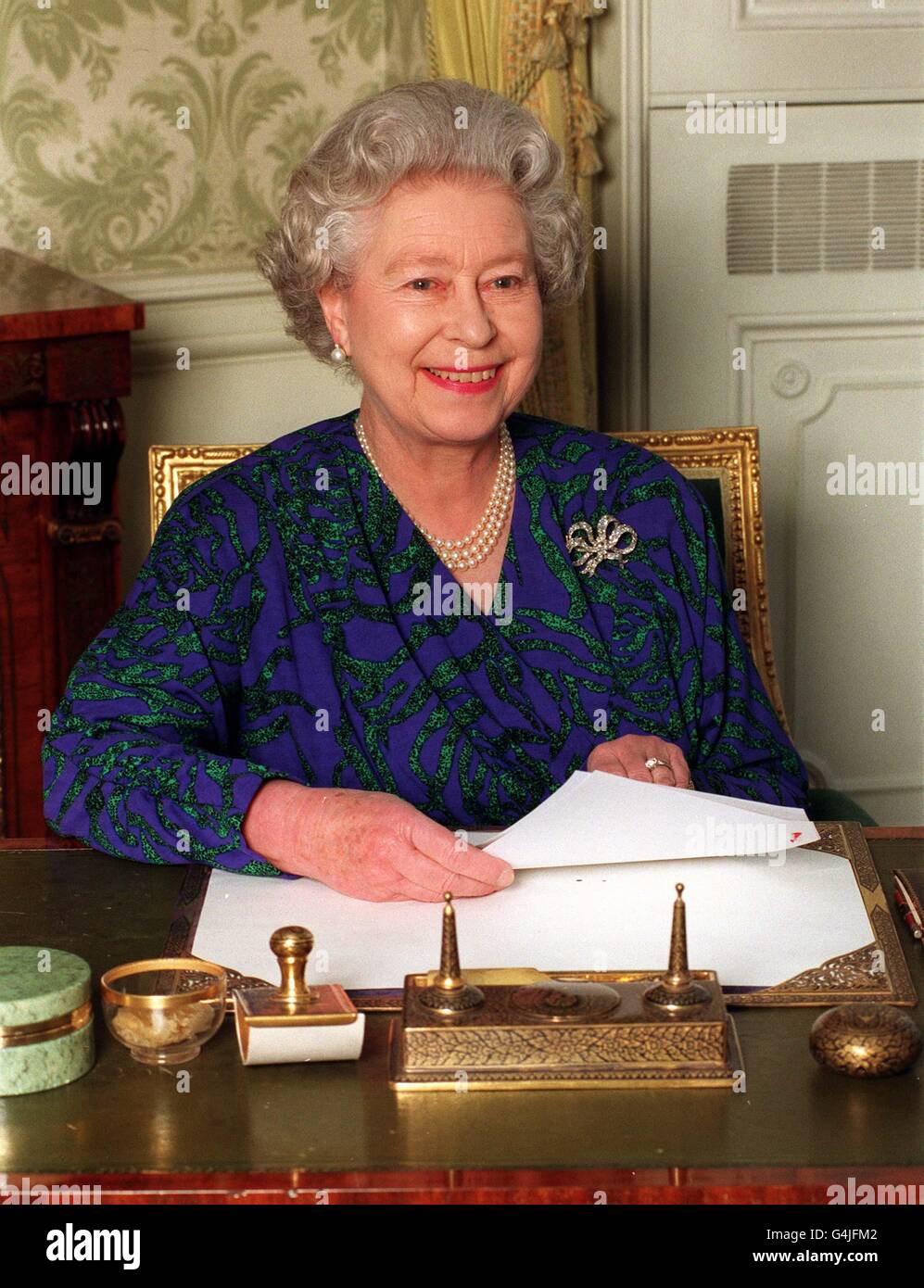 Royalty - Queen Elizabeth II Commonwealth Message - Buckingham Palace Stock Photo