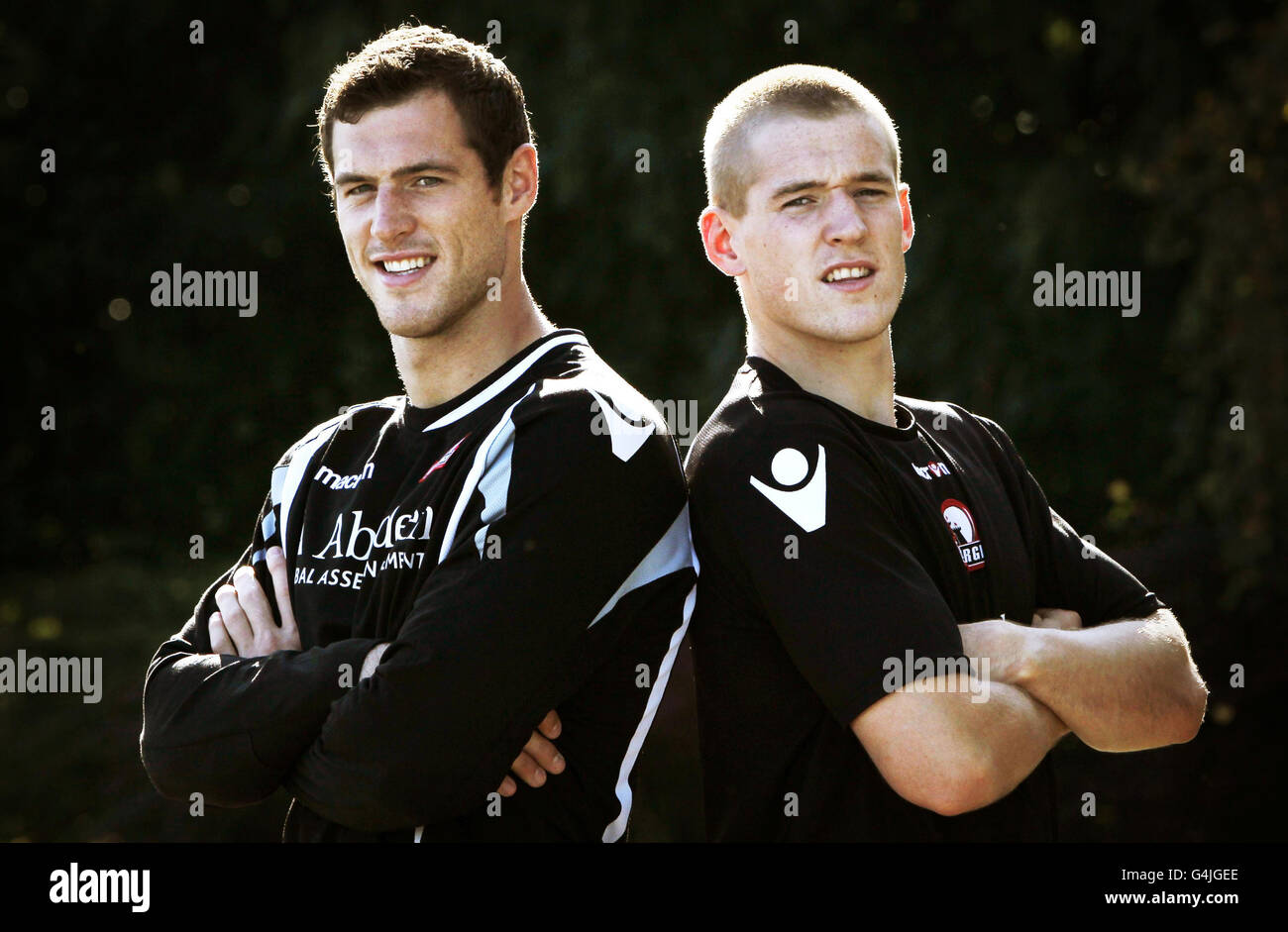 Edinburgh Rugby new signing Sep Visser (right) with his brother Tim Visser (left) during the announcement at David Lloyd Sport Centre, Edinburgh. Stock Photo