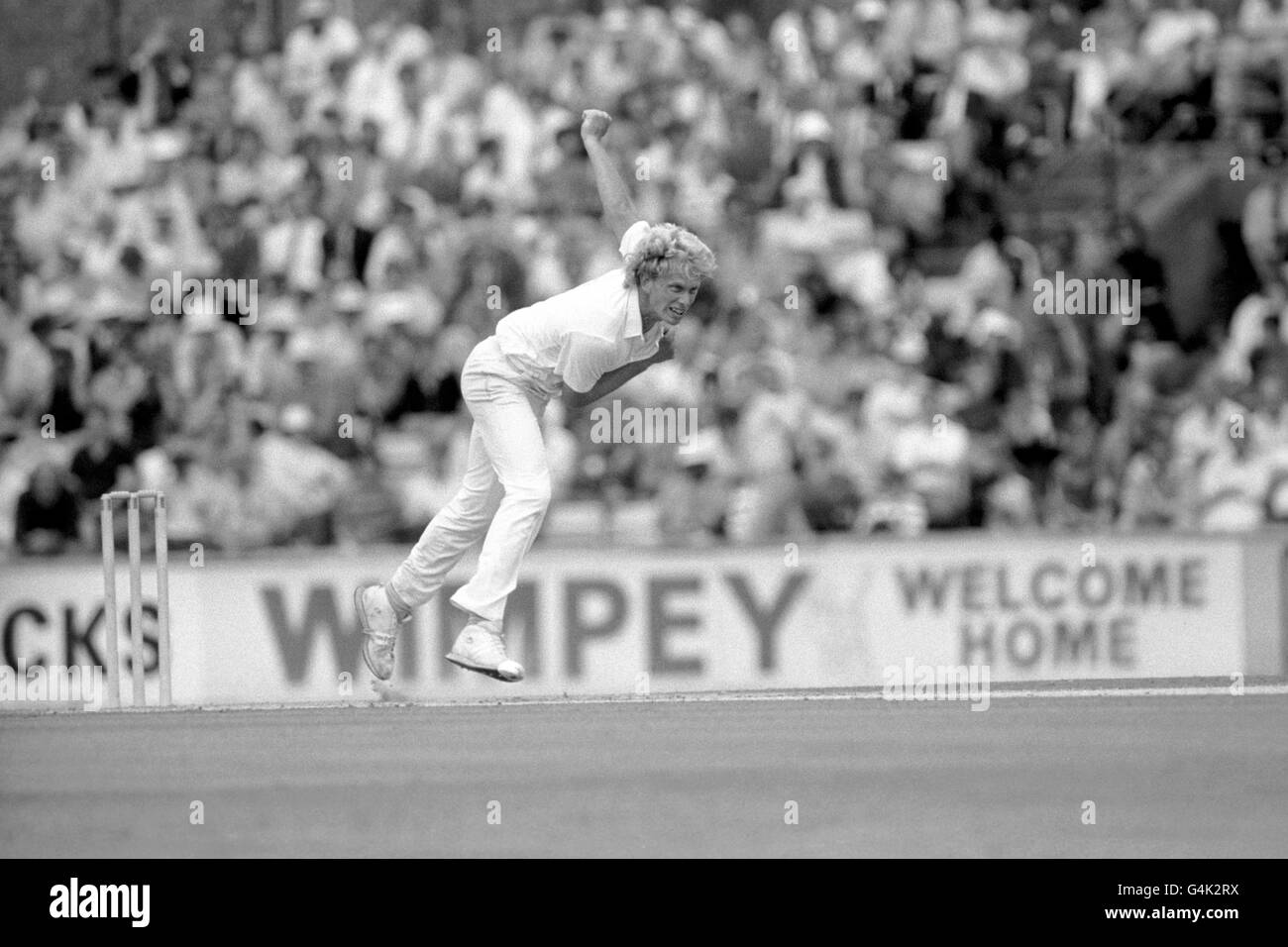 Cricket third test match england v new zealand the oval hires stock