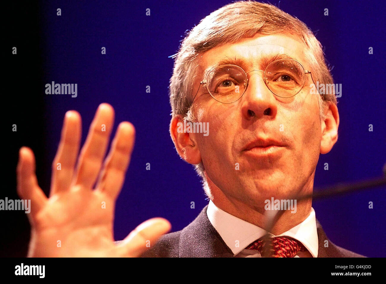 British Home Secretary Jack Straw addresses the Police Federation