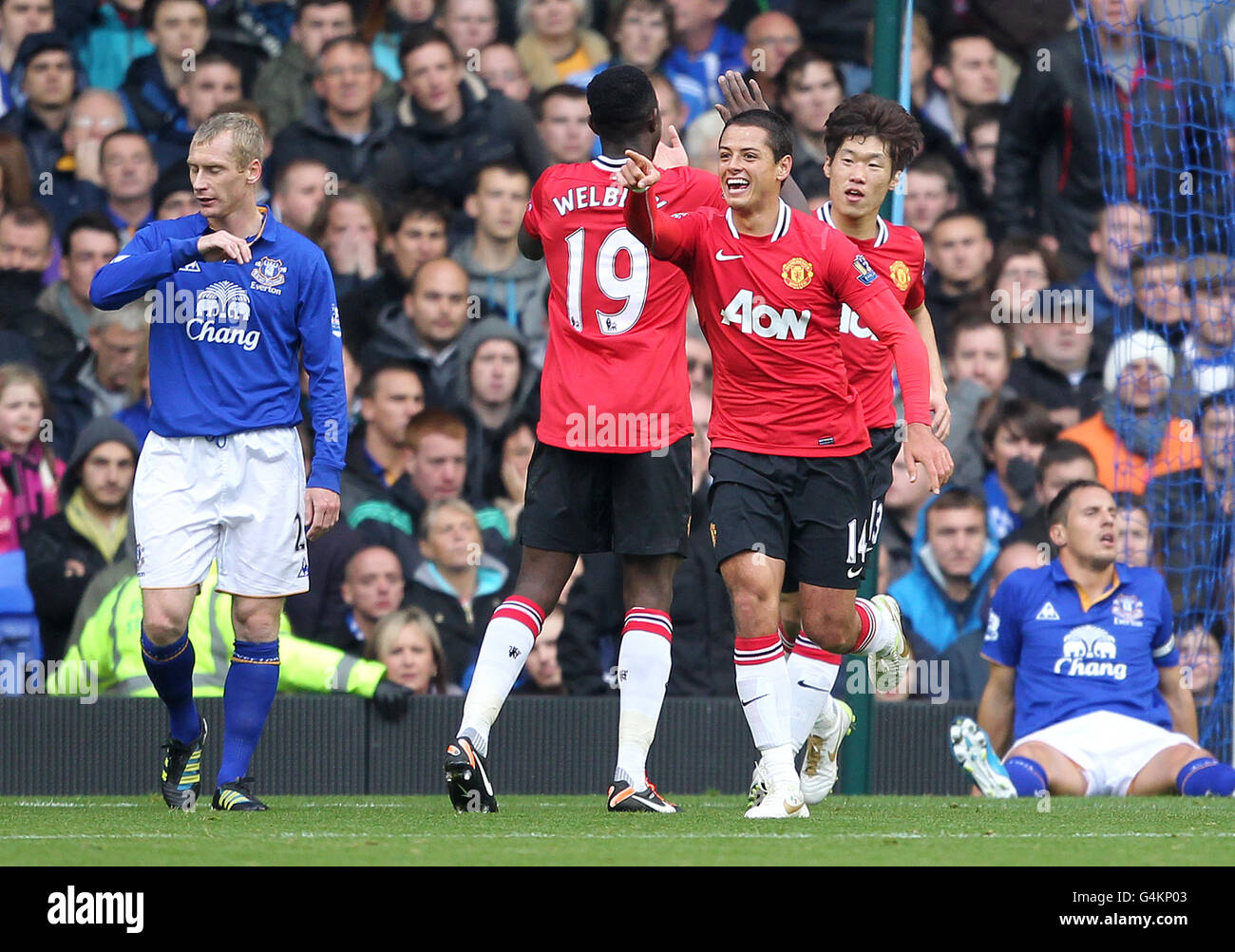 Soccer - Barclays Premier League - Everton v Manchester United - Goodison Park. Manchester United's Javier Hernandez celebrates scoring the first goal of the game Stock Photo