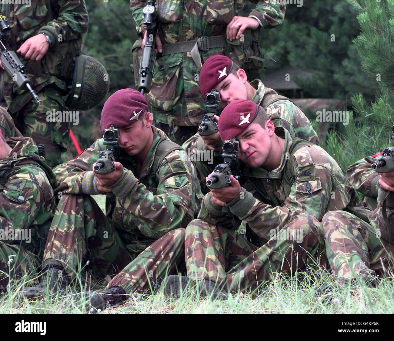 British Soldiers from the 1st Battalion, the Parachute Regiment train at the Petrovic Army Base, in Macedonia. They are amongst the forces that are prepared to move into Kosovo in the event of an agreement between Nato and Yugoslavia. Stock Photo