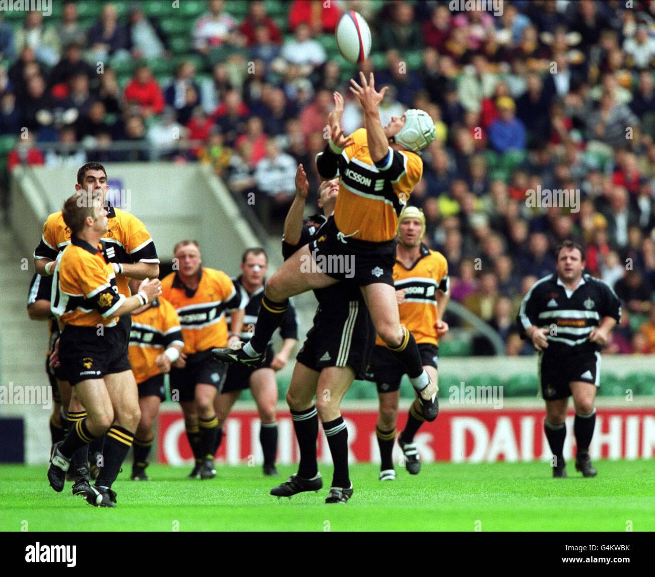 Rugby/Rees catches ballCup final Stock Photo Alamy