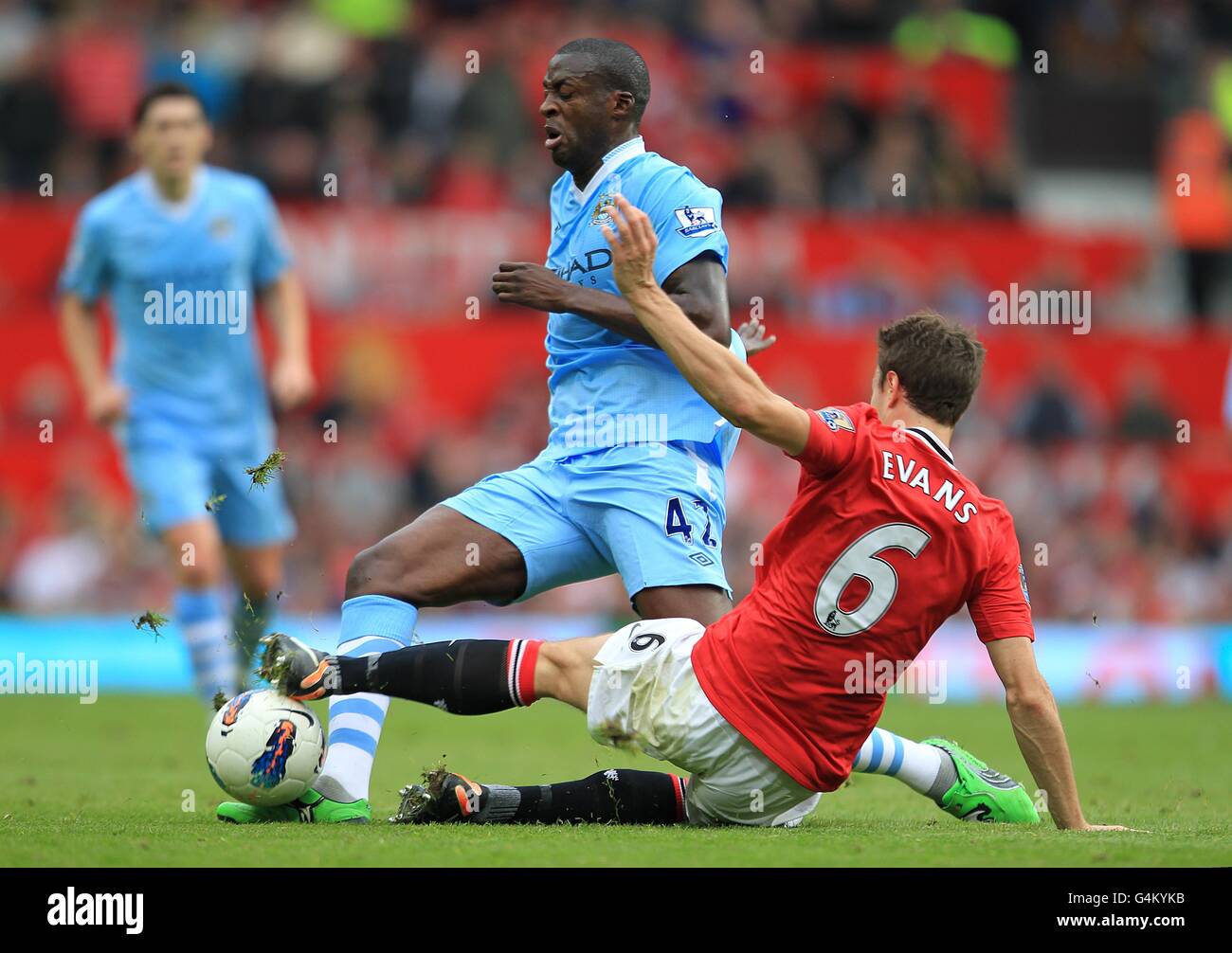 Jonathan jonathan jonathan ball football full length datacoapplies hi-res  stock photography and images - Page 2 - Alamy