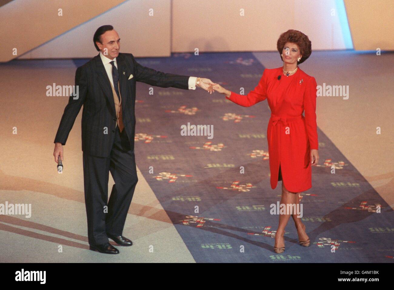 SOCCER WORLD CUP. Sophia LOREN AT WORLD CUP DRAW Stock Photo Alamy