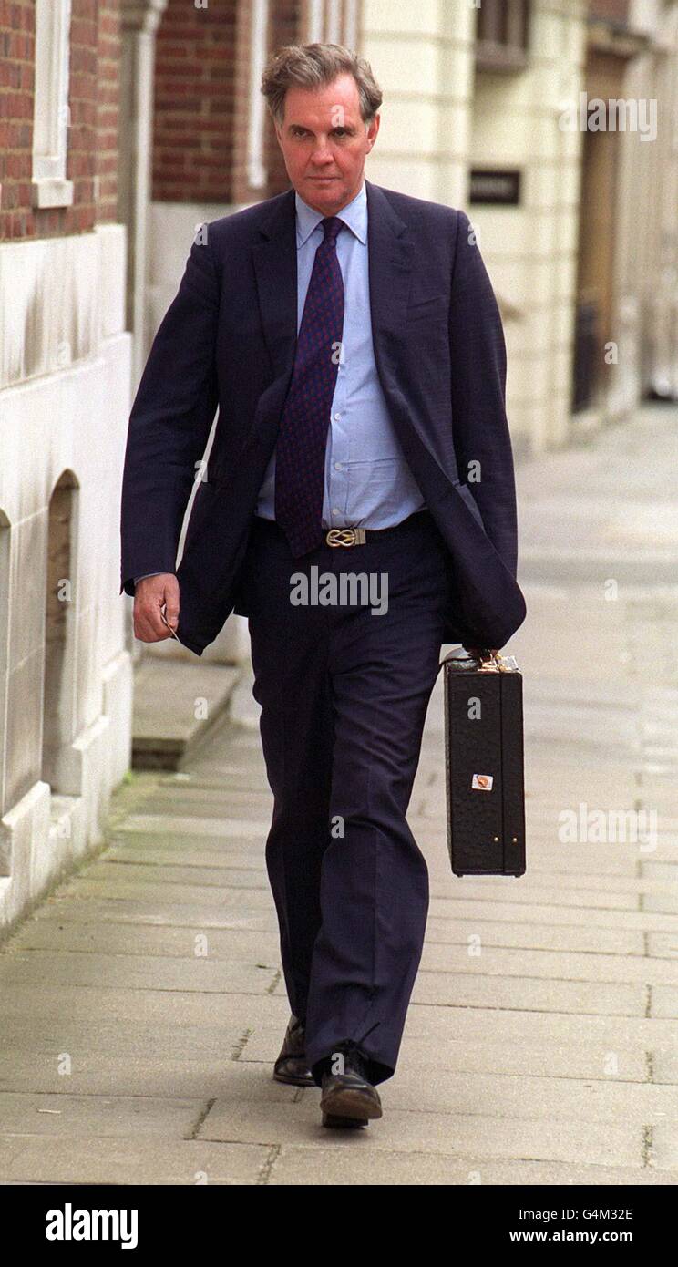 former-cabinet-minister-jonathan-aitken-hi-res-stock-photography-and